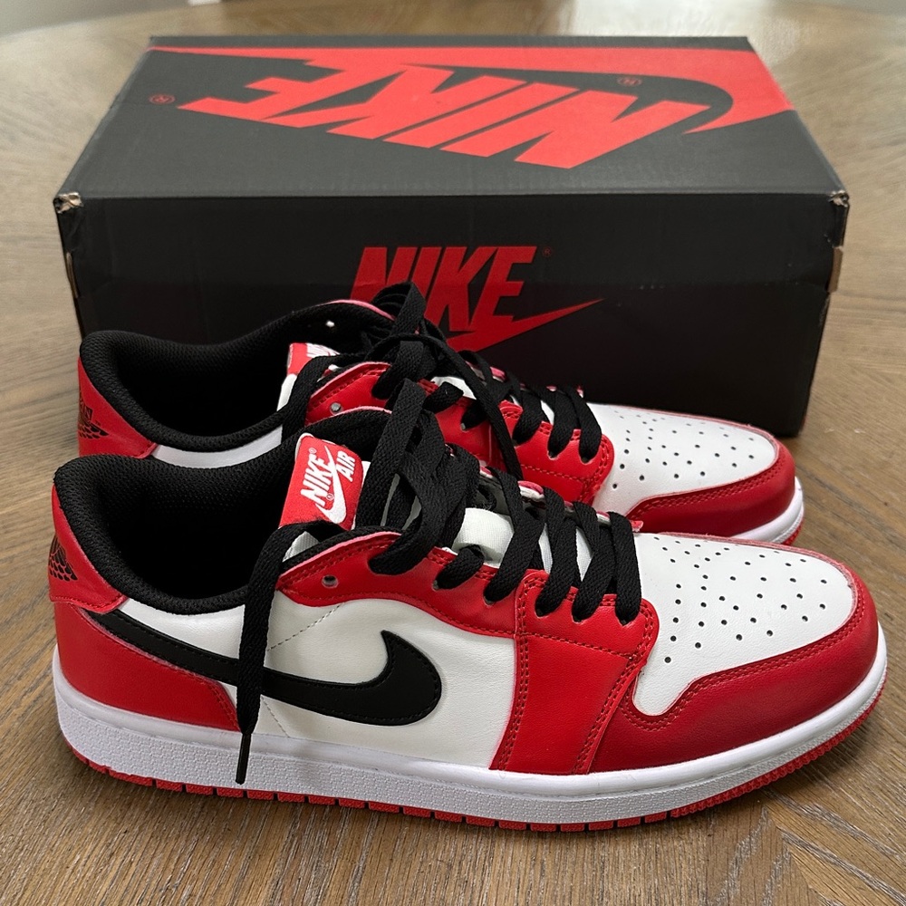 Jordan retro 1 low Red and White Sneakers